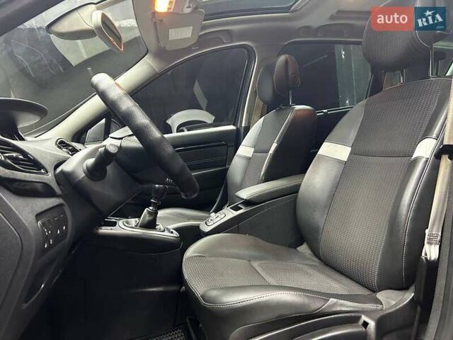 Сірий Рено Megane Scenic, об'ємом двигуна 1.6 л та пробігом 238 тис. км за 9800 $, фото 13 на Automoto.ua