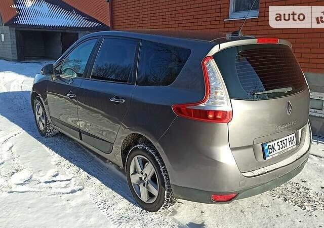 Сірий Рено Megane Scenic, об'ємом двигуна 1.5 л та пробігом 190 тис. км за 8400 $, фото 4 на Automoto.ua