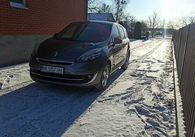 Сірий Рено Megane Scenic, об'ємом двигуна 1.5 л та пробігом 190 тис. км за 8400 $, фото 12 на Automoto.ua