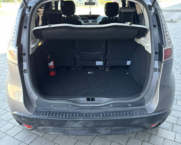 Сірий Рено Megane Scenic, об'ємом двигуна 1.5 л та пробігом 256 тис. км за 6700 $, фото 17 на Automoto.ua