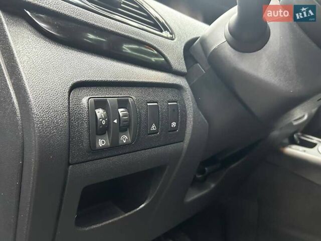 Сірий Рено Megane Scenic, об'ємом двигуна 1.6 л та пробігом 238 тис. км за 9800 $, фото 11 на Automoto.ua