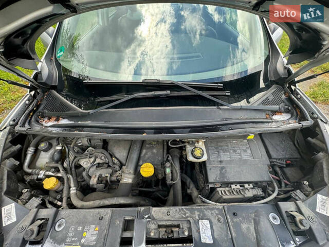 Серый Рено Megane Scenic, объемом двигателя 1.5 л и пробегом 181 тыс. км за 8500 $, фото 8 на Automoto.ua