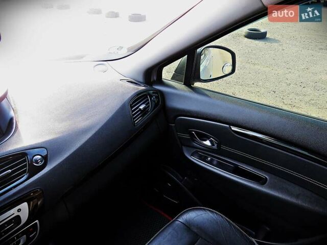 Сірий Рено Megane Scenic, об'ємом двигуна 1.6 л та пробігом 200 тис. км за 9900 $, фото 15 на Automoto.ua
