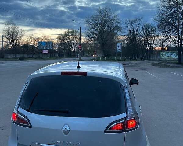 Серый Рено Megane Scenic, объемом двигателя 1.5 л и пробегом 291 тыс. км за 8500 $, фото 6 на Automoto.ua