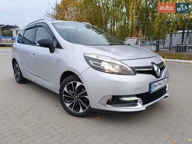 Серый Рено Megane Scenic, объемом двигателя 1.5 л и пробегом 259 тыс. км за 9900 $, фото 2 на Automoto.ua