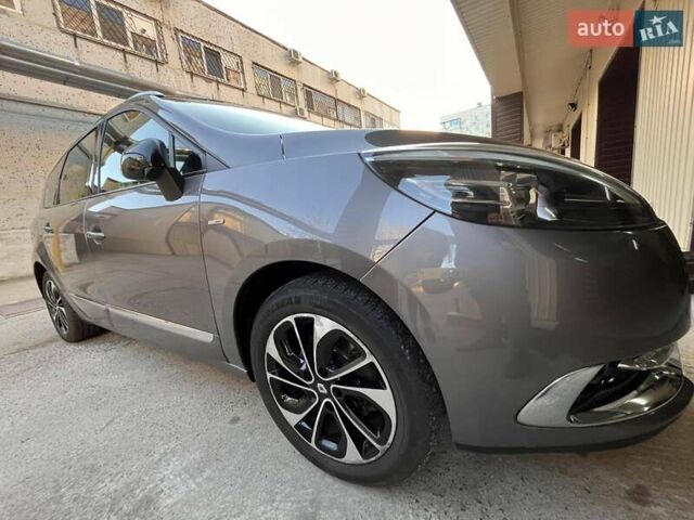 Серый Рено Megane Scenic, объемом двигателя 1.5 л и пробегом 186 тыс. км за 11600 $, фото 24 на Automoto.ua