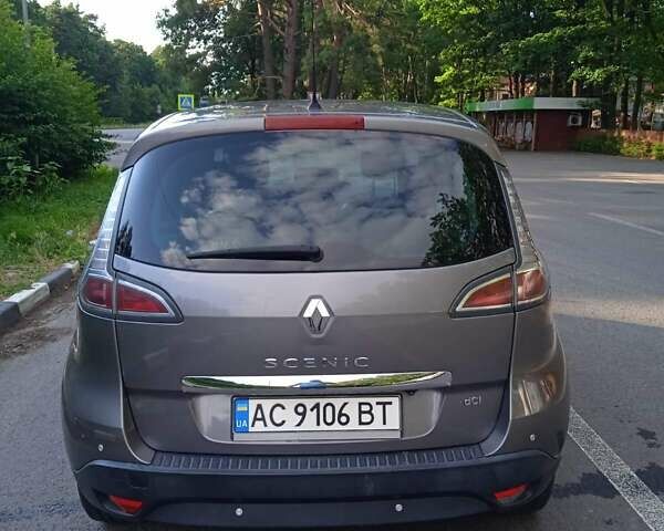 Серый Рено Megane Scenic, объемом двигателя 1.5 л и пробегом 180 тыс. км за 10300 $, фото 3 на Automoto.ua