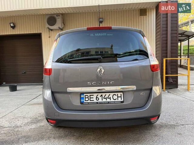 Серый Рено Megane Scenic, объемом двигателя 1.5 л и пробегом 186 тыс. км за 11600 $, фото 8 на Automoto.ua