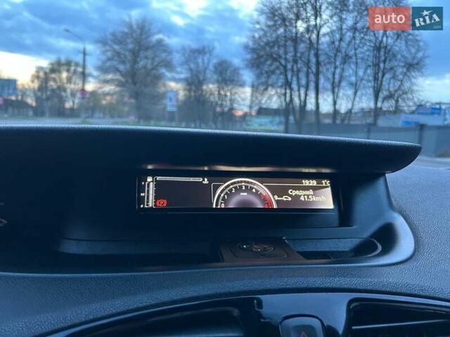 Серый Рено Megane Scenic, объемом двигателя 1.5 л и пробегом 291 тыс. км за 8500 $, фото 19 на Automoto.ua