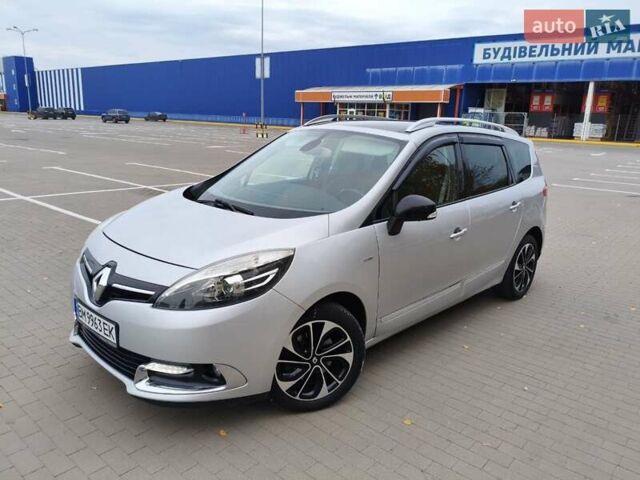 Серый Рено Megane Scenic, объемом двигателя 1.5 л и пробегом 259 тыс. км за 9900 $, фото 11 на Automoto.ua