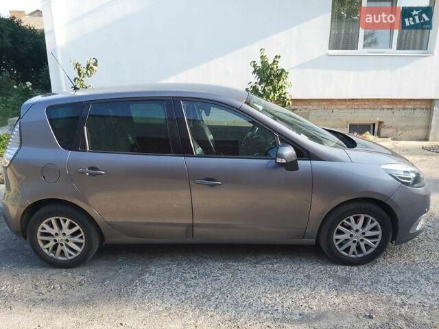 Серый Рено Megane Scenic, объемом двигателя 1.5 л и пробегом 180 тыс. км за 10300 $, фото 31 на Automoto.ua