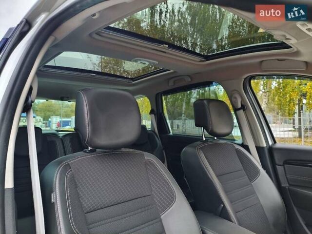 Серый Рено Megane Scenic, объемом двигателя 1.5 л и пробегом 259 тыс. км за 9900 $, фото 13 на Automoto.ua