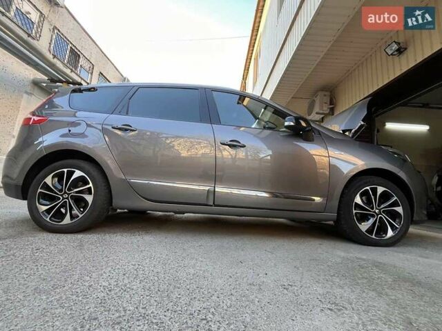 Серый Рено Megane Scenic, объемом двигателя 1.5 л и пробегом 186 тыс. км за 11600 $, фото 27 на Automoto.ua