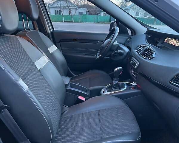 Серый Рено Megane Scenic, объемом двигателя 1.5 л и пробегом 291 тыс. км за 8500 $, фото 9 на Automoto.ua