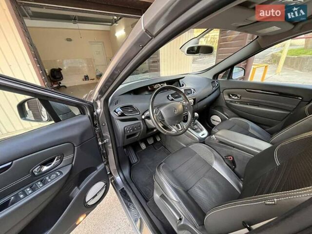 Серый Рено Megane Scenic, объемом двигателя 1.5 л и пробегом 186 тыс. км за 11600 $, фото 14 на Automoto.ua