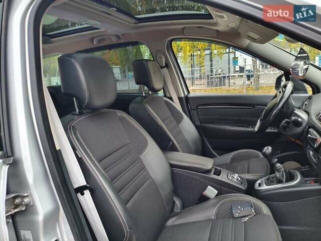 Серый Рено Megane Scenic, объемом двигателя 1.5 л и пробегом 259 тыс. км за 9900 $, фото 14 на Automoto.ua