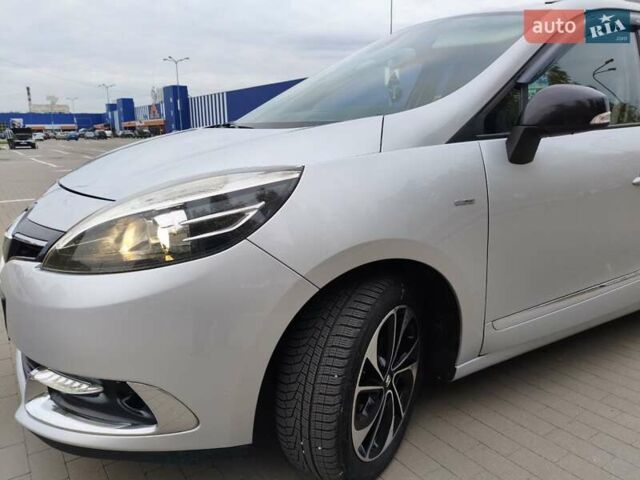 Серый Рено Megane Scenic, объемом двигателя 1.5 л и пробегом 259 тыс. км за 9900 $, фото 8 на Automoto.ua