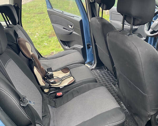Синій Рено Megane Scenic, об'ємом двигуна 1.46 л та пробігом 198 тис. км за 5700 $, фото 9 на Automoto.ua