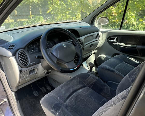 Синий Рено Megane Scenic, объемом двигателя 1.6 л и пробегом 342 тыс. км за 2600 $, фото 6 на Automoto.ua