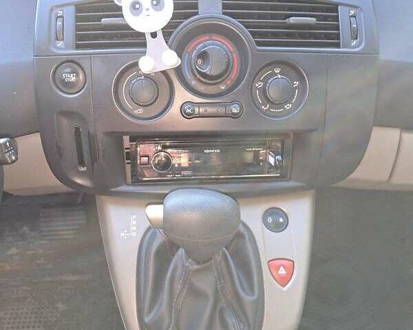 Синий Рено Megane Scenic, объемом двигателя 1.6 л и пробегом 174 тыс. км за 5650 $, фото 4 на Automoto.ua