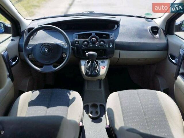 Синий Рено Megane Scenic, объемом двигателя 1.6 л и пробегом 174 тыс. км за 5200 $, фото 3 на Automoto.ua