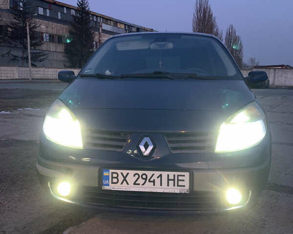 Синий Рено Megane Scenic, объемом двигателя 1.5 л и пробегом 267 тыс. км за 3800 $, фото 6 на Automoto.ua