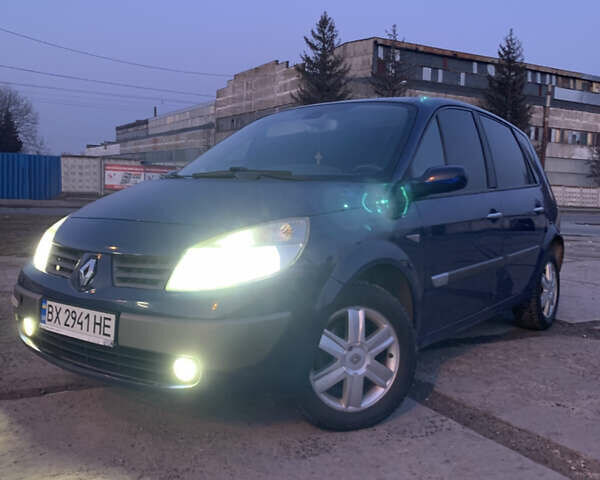 Синий Рено Megane Scenic, объемом двигателя 1.5 л и пробегом 267 тыс. км за 3800 $, фото 9 на Automoto.ua