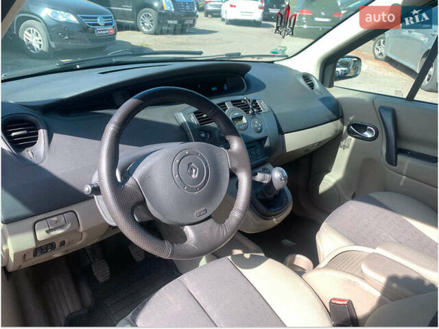 Синий Рено Megane Scenic, объемом двигателя 1.6 л и пробегом 170 тыс. км за 4790 $, фото 26 на Automoto.ua