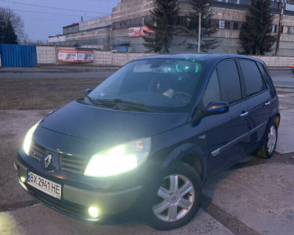 Синий Рено Megane Scenic, объемом двигателя 1.5 л и пробегом 267 тыс. км за 3800 $, фото 7 на Automoto.ua