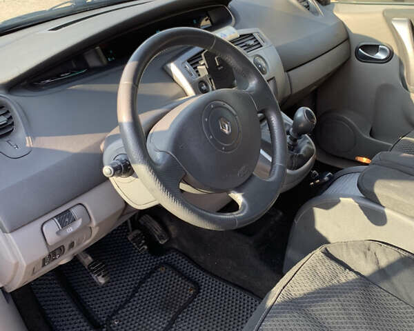 Синий Рено Megane Scenic, объемом двигателя 1.5 л и пробегом 267 тыс. км за 3800 $, фото 4 на Automoto.ua