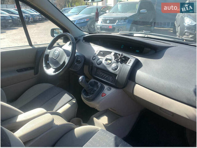 Синий Рено Megane Scenic, объемом двигателя 1.6 л и пробегом 170 тыс. км за 4790 $, фото 22 на Automoto.ua