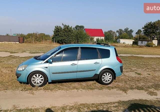 Синий Рено Megane Scenic, объемом двигателя 1.87 л и пробегом 354 тыс. км за 5600 $, фото 9 на Automoto.ua