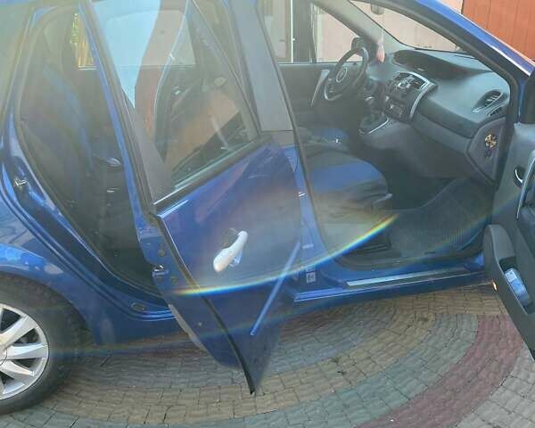 Синій Рено Megane Scenic, об'ємом двигуна 1.6 л та пробігом 259 тис. км за 5800 $, фото 5 на Automoto.ua