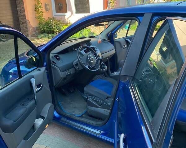 Синій Рено Megane Scenic, об'ємом двигуна 1.6 л та пробігом 259 тис. км за 5800 $, фото 4 на Automoto.ua