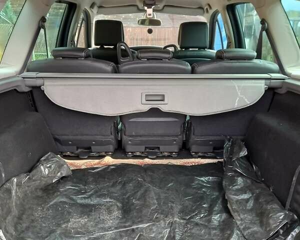 Рено Megane Scenic 2008 в Сарнах на Automoto.ua Синий Рено Megane Scenic, объемом двигателя 1.9 л и пробегом 280 тыс. км за 6650 $, фото 11 на Automoto.ua