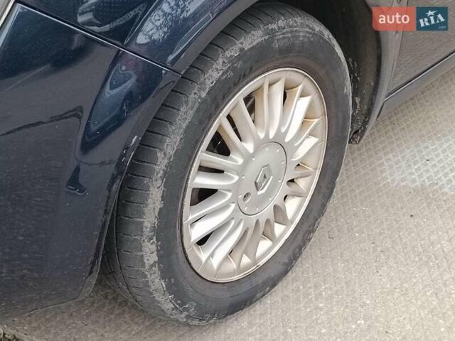 Синий Рено Megane Scenic, объемом двигателя 2 л и пробегом 328 тыс. км за 6190 $, фото 5 на Automoto.ua