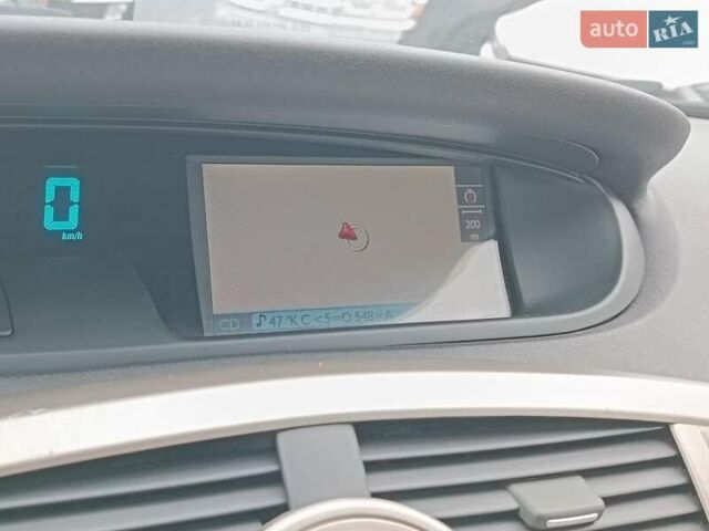 Синий Рено Megane Scenic, объемом двигателя 2 л и пробегом 328 тыс. км за 6190 $, фото 28 на Automoto.ua