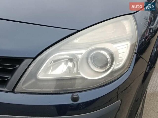 Синий Рено Megane Scenic, объемом двигателя 2 л и пробегом 328 тыс. км за 6190 $, фото 4 на Automoto.ua