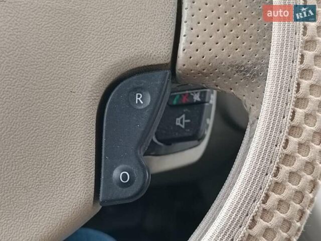 Синий Рено Megane Scenic, объемом двигателя 2 л и пробегом 328 тыс. км за 6190 $, фото 26 на Automoto.ua