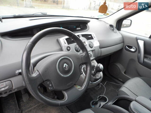 Синий Рено Megane Scenic, объемом двигателя 1.6 л и пробегом 220 тыс. км за 6500 $, фото 34 на Automoto.ua