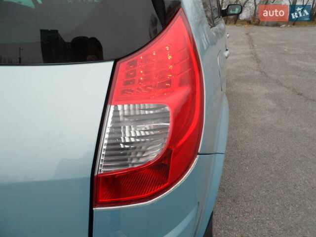 Синий Рено Megane Scenic, объемом двигателя 1.6 л и пробегом 220 тыс. км за 6500 $, фото 47 на Automoto.ua