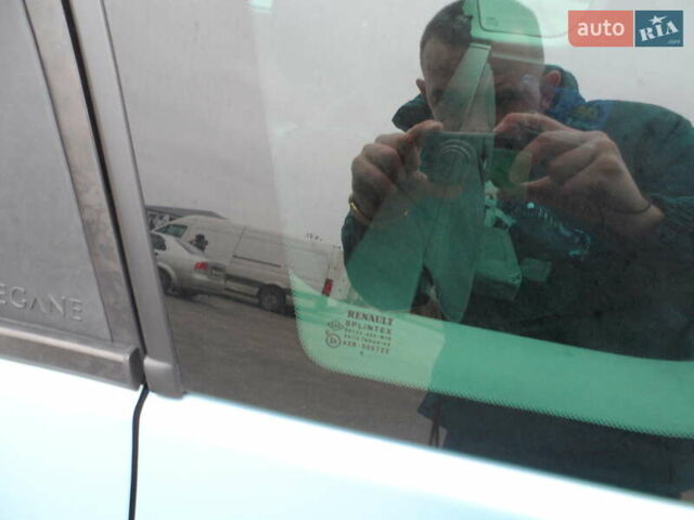 Синий Рено Megane Scenic, объемом двигателя 1.6 л и пробегом 220 тыс. км за 6500 $, фото 49 на Automoto.ua