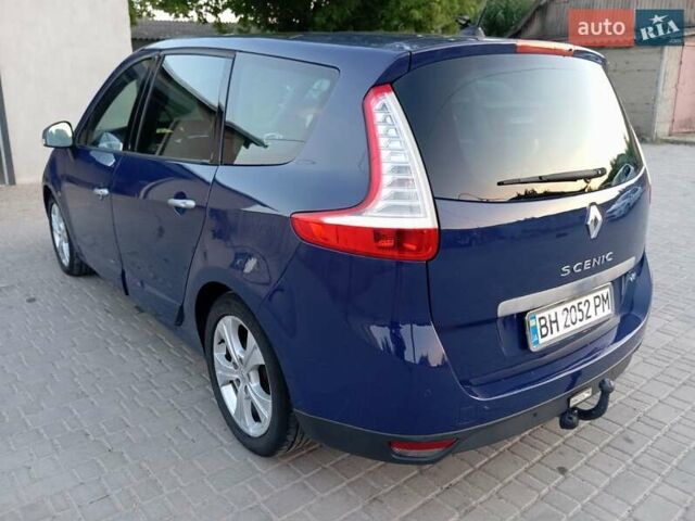 Синий Рено Megane Scenic, объемом двигателя 2 л и пробегом 295 тыс. км за 7699 $, фото 8 на Automoto.ua