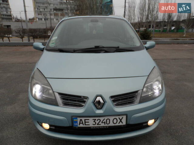 Синий Рено Megane Scenic, объемом двигателя 1.6 л и пробегом 220 тыс. км за 6500 $, фото 43 на Automoto.ua