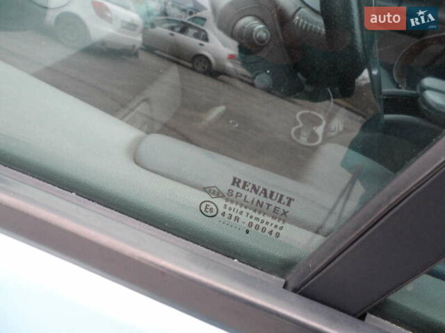 Синий Рено Megane Scenic, объемом двигателя 1.6 л и пробегом 220 тыс. км за 6500 $, фото 51 на Automoto.ua