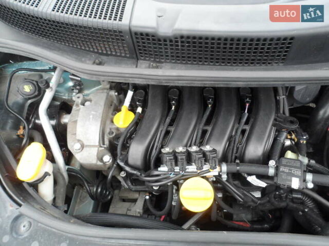 Синий Рено Megane Scenic, объемом двигателя 1.6 л и пробегом 220 тыс. км за 6500 $, фото 38 на Automoto.ua