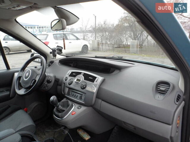 Синий Рено Megane Scenic, объемом двигателя 1.6 л и пробегом 220 тыс. км за 6500 $, фото 32 на Automoto.ua
