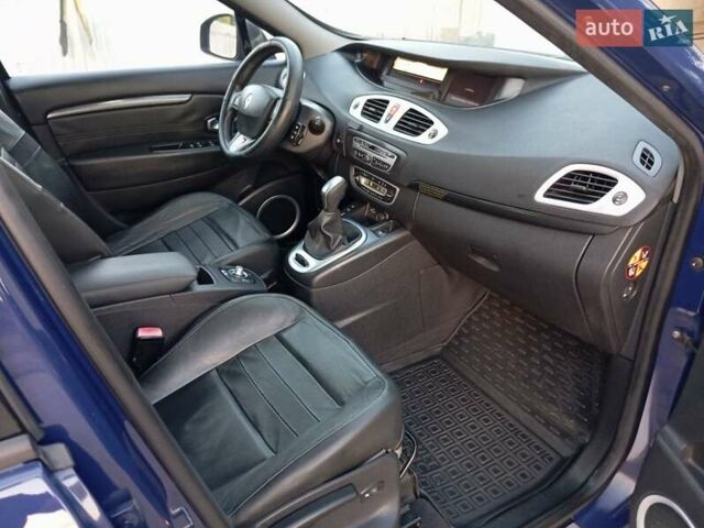 Синий Рено Megane Scenic, объемом двигателя 2 л и пробегом 295 тыс. км за 7699 $, фото 11 на Automoto.ua