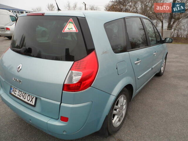 Синий Рено Megane Scenic, объемом двигателя 1.6 л и пробегом 220 тыс. км за 6500 $, фото 11 на Automoto.ua