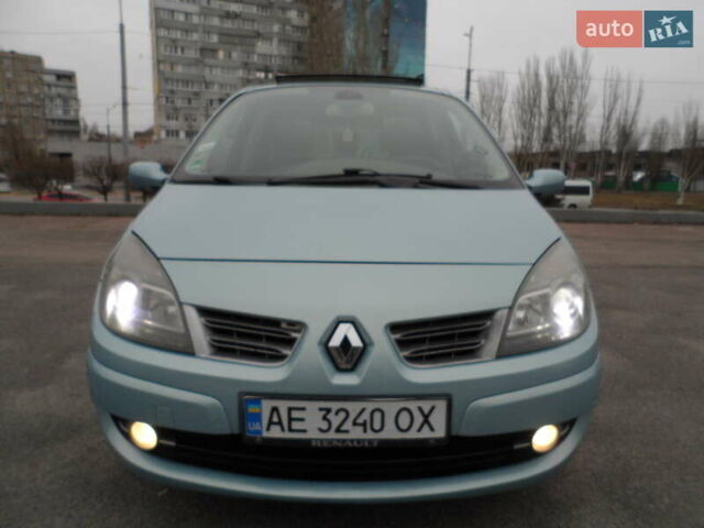 Синий Рено Megane Scenic, объемом двигателя 1.6 л и пробегом 220 тыс. км за 6500 $, фото 39 на Automoto.ua